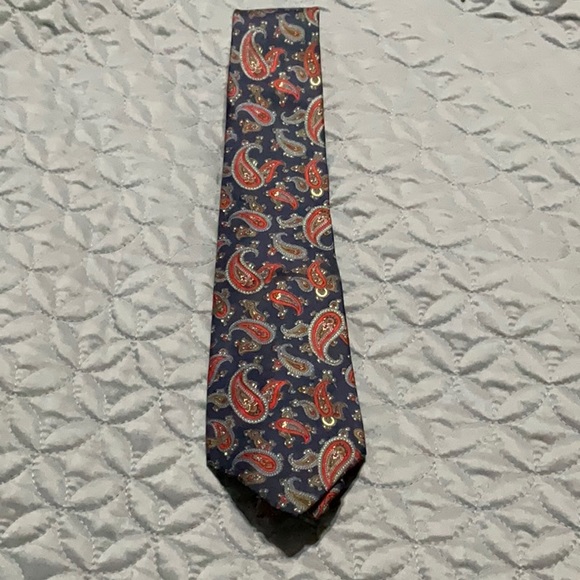 Etienne Aigner Other - Etienne Aigner dark blue and red paisley tie. 100% Italian silk.